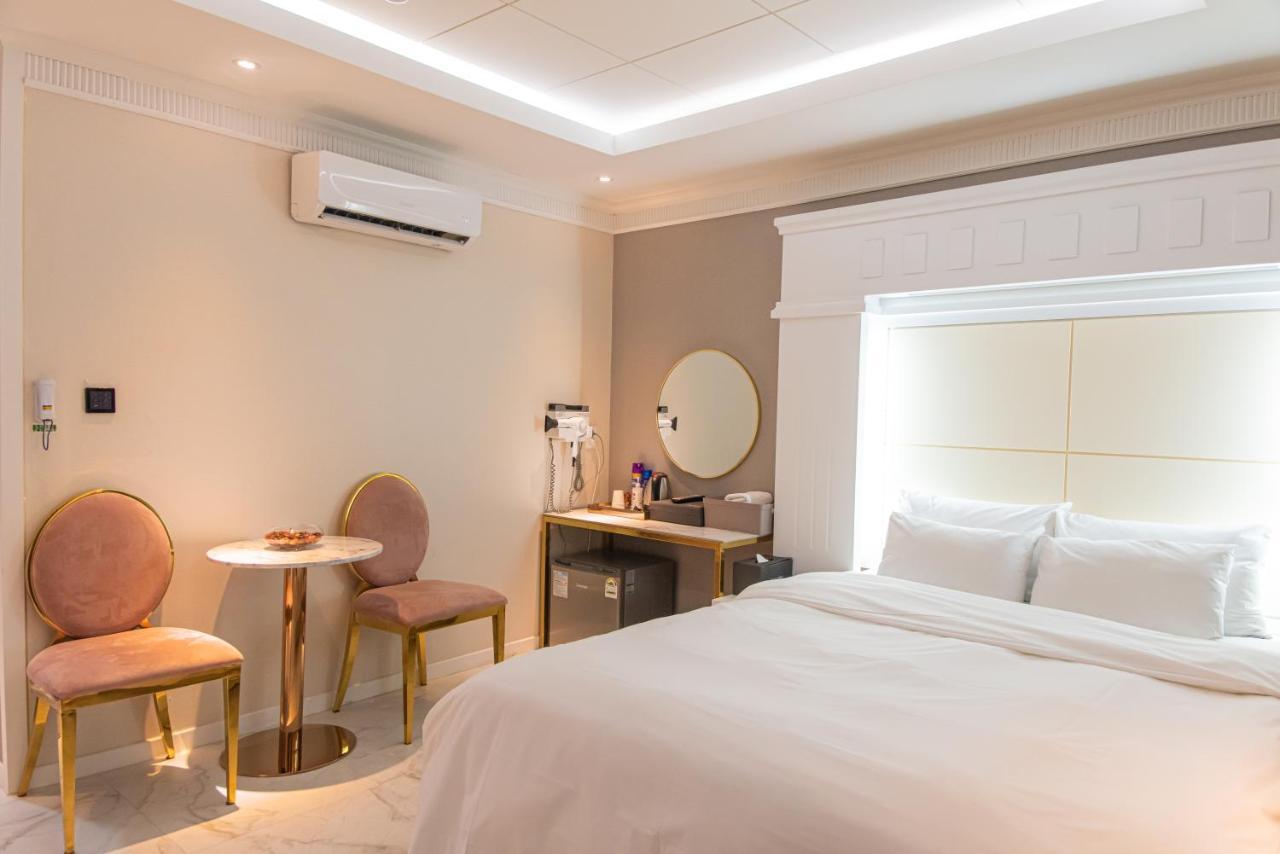 Knox Hotel Чхонан Экстерьер фото