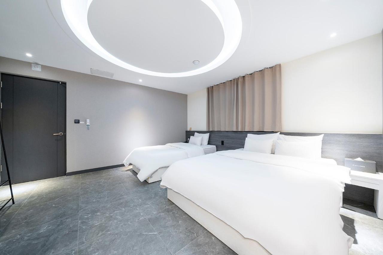 Knox Hotel Чхонан Экстерьер фото