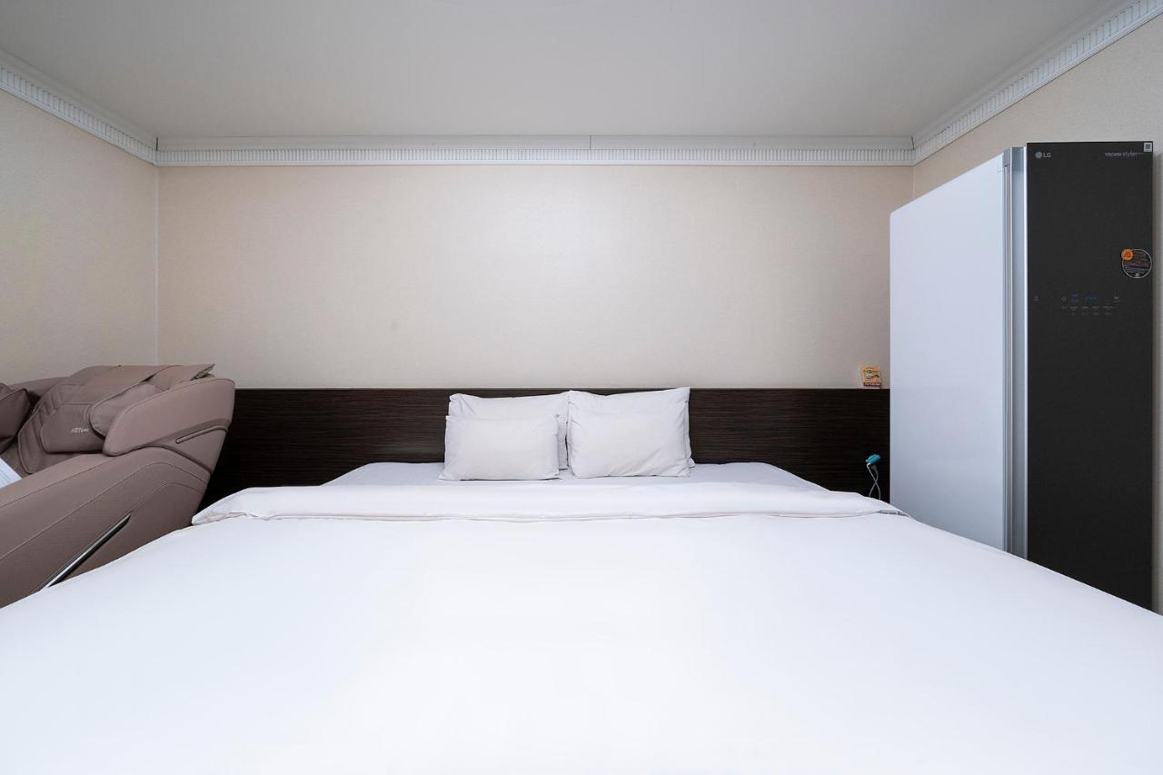Knox Hotel Чхонан Экстерьер фото