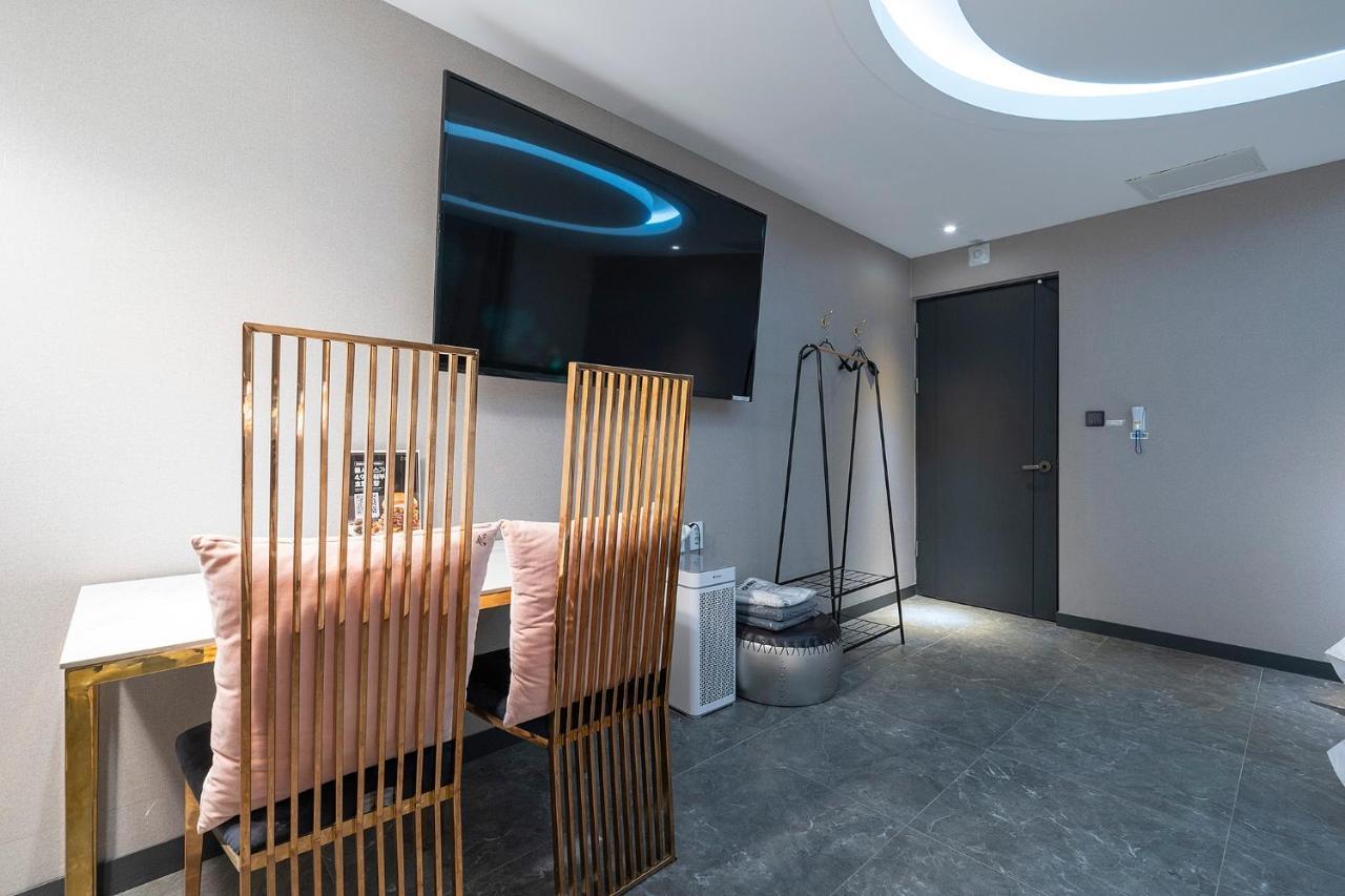 Knox Hotel Чхонан Экстерьер фото