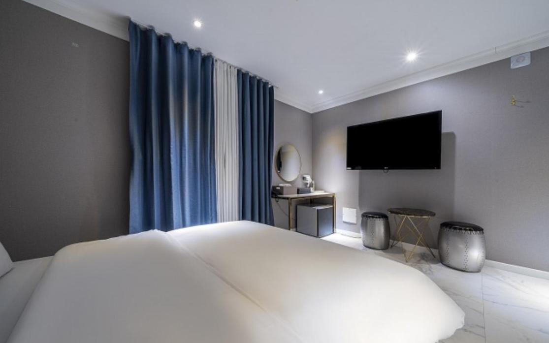 Knox Hotel Чхонан Экстерьер фото