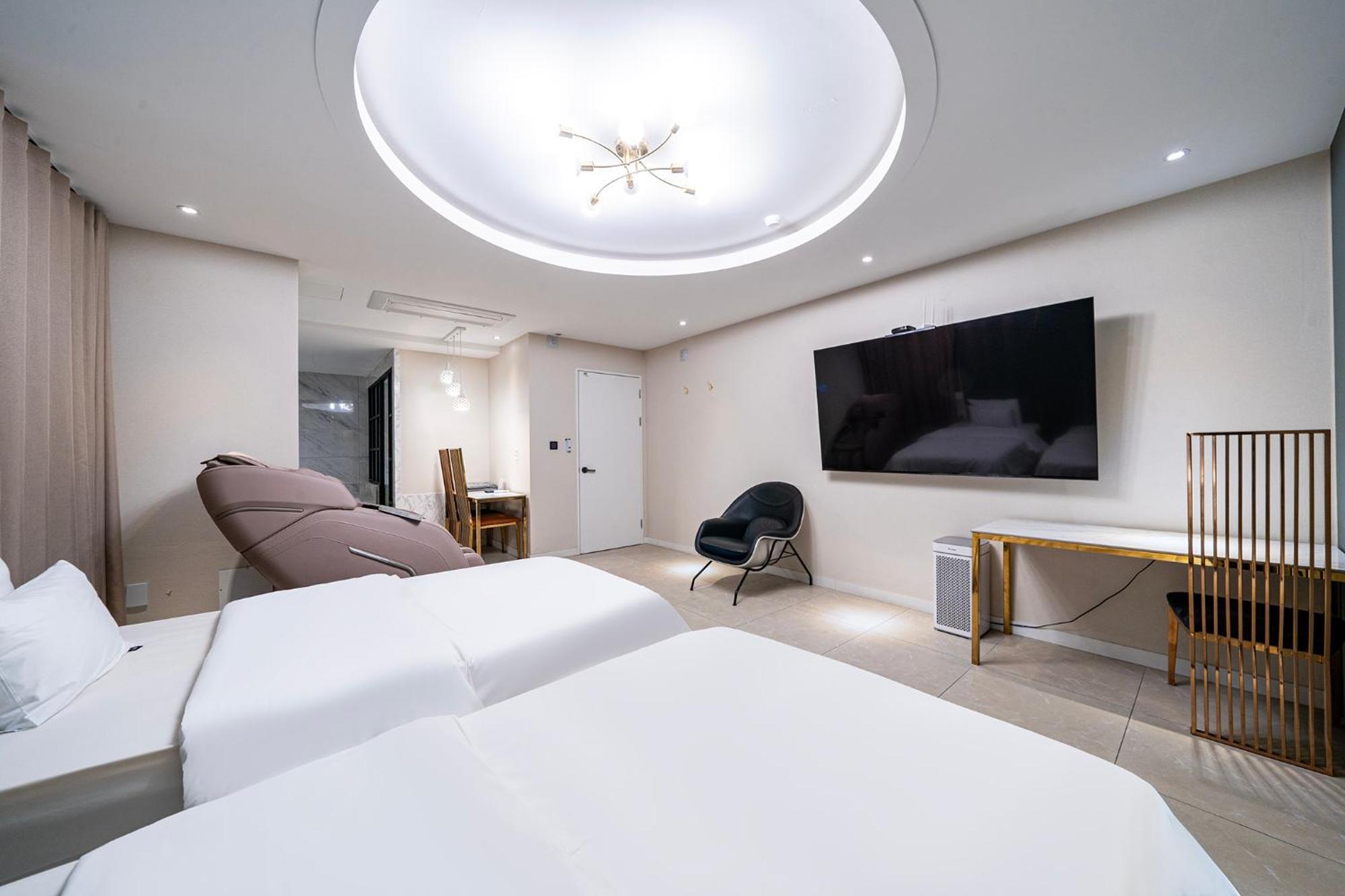 Knox Hotel Чхонан Экстерьер фото