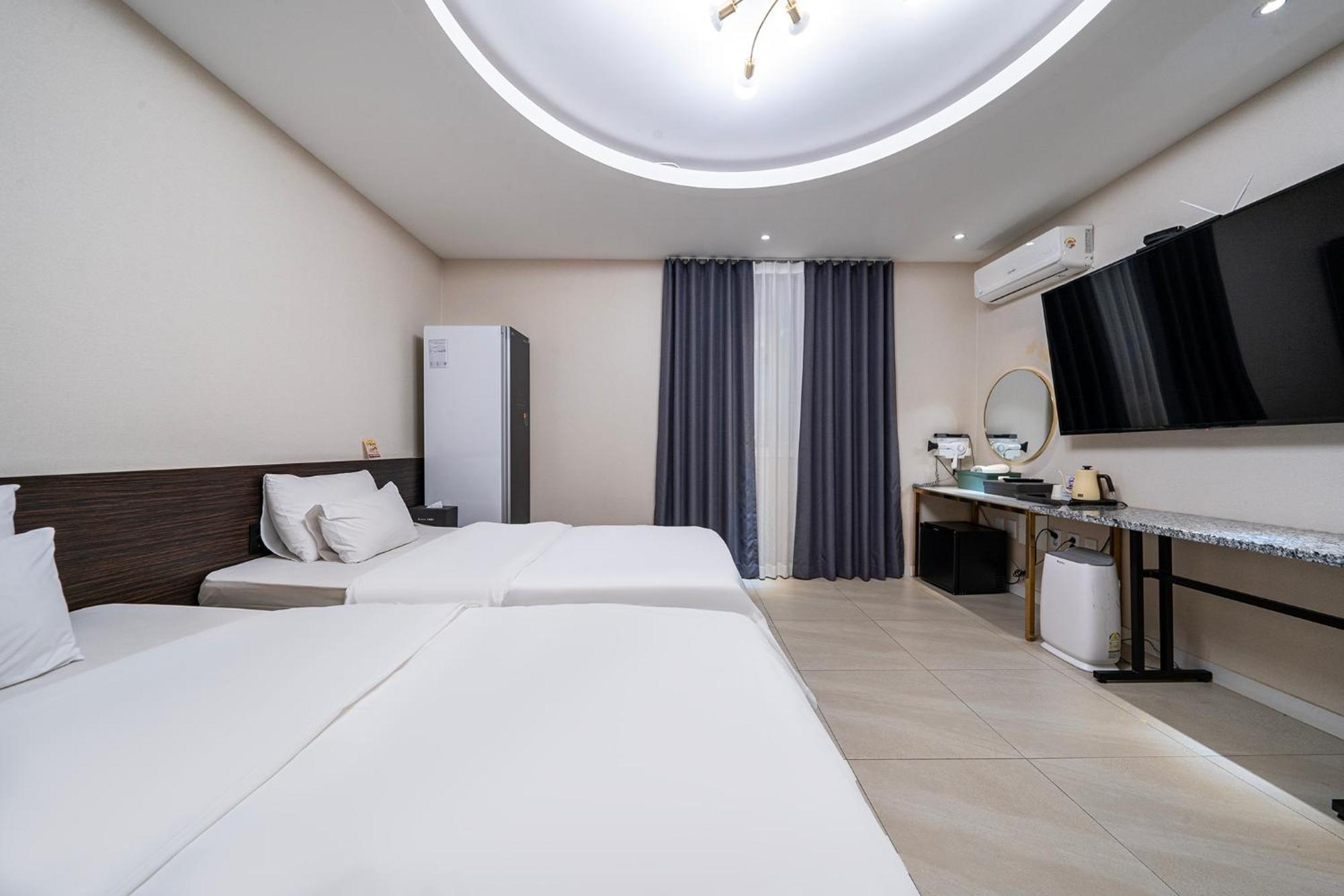 Knox Hotel Чхонан Экстерьер фото
